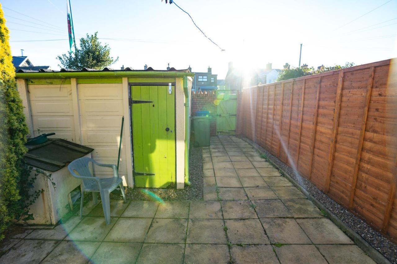 Newly-Renovated, Mid-Terrace Cottage In Porthmadog Exterior photo